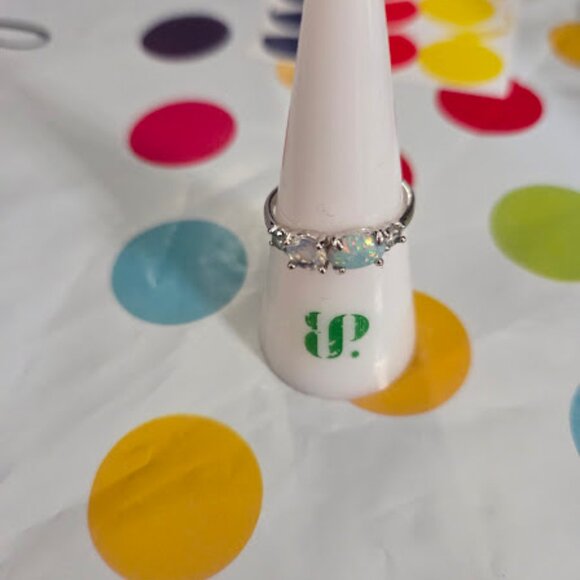 BRAND NEW RINGS SIZE 7 VARIETY OF STYLES. - Picture 5 of 6